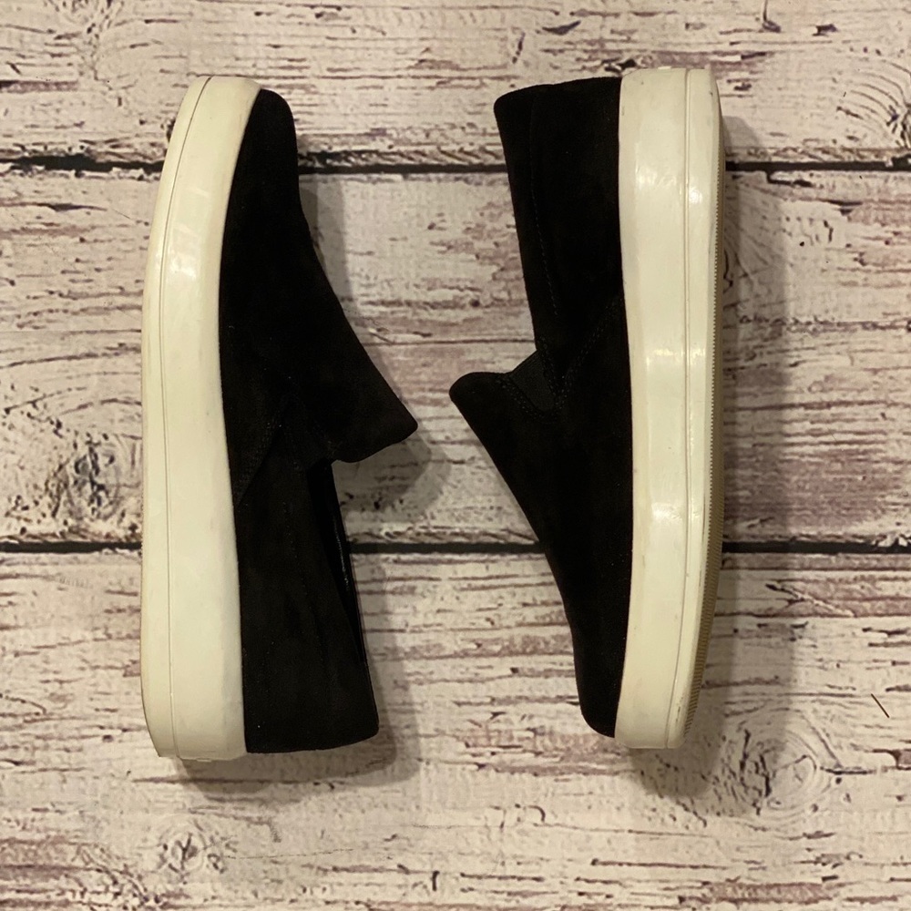 Authentic Prada slip on sneakers - Picture 2 of 7